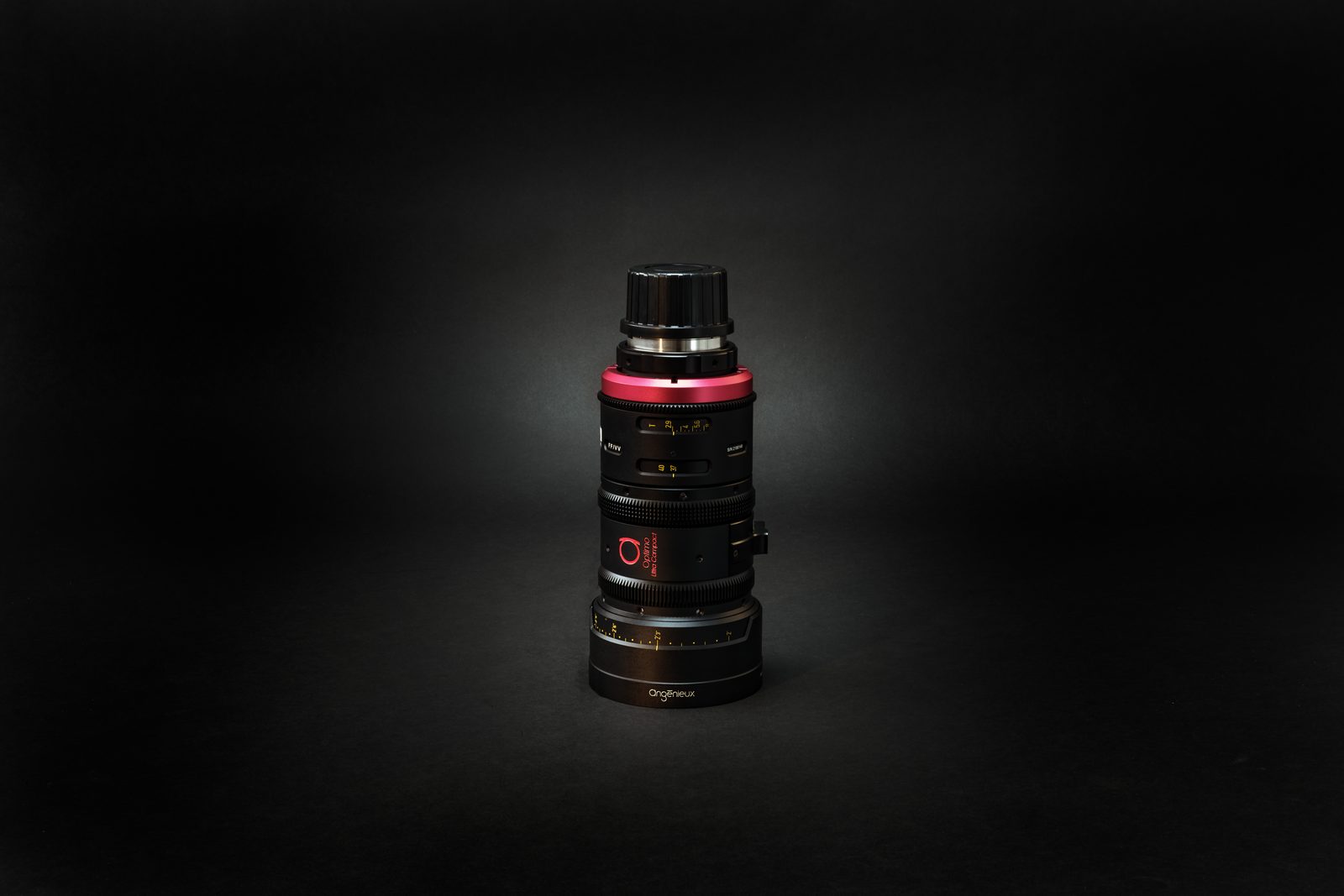 Angénieux Optimo Ultra Compact 37-102mm, view 2
