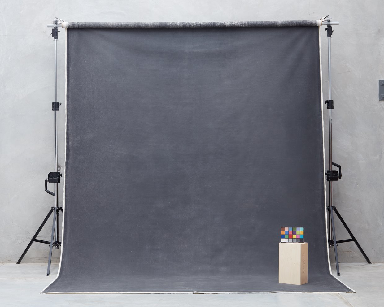 Schmidli Canvas Backdrop - Grey (Black/White), Dark - 12’ x 20’ Catalogue #1077 product image