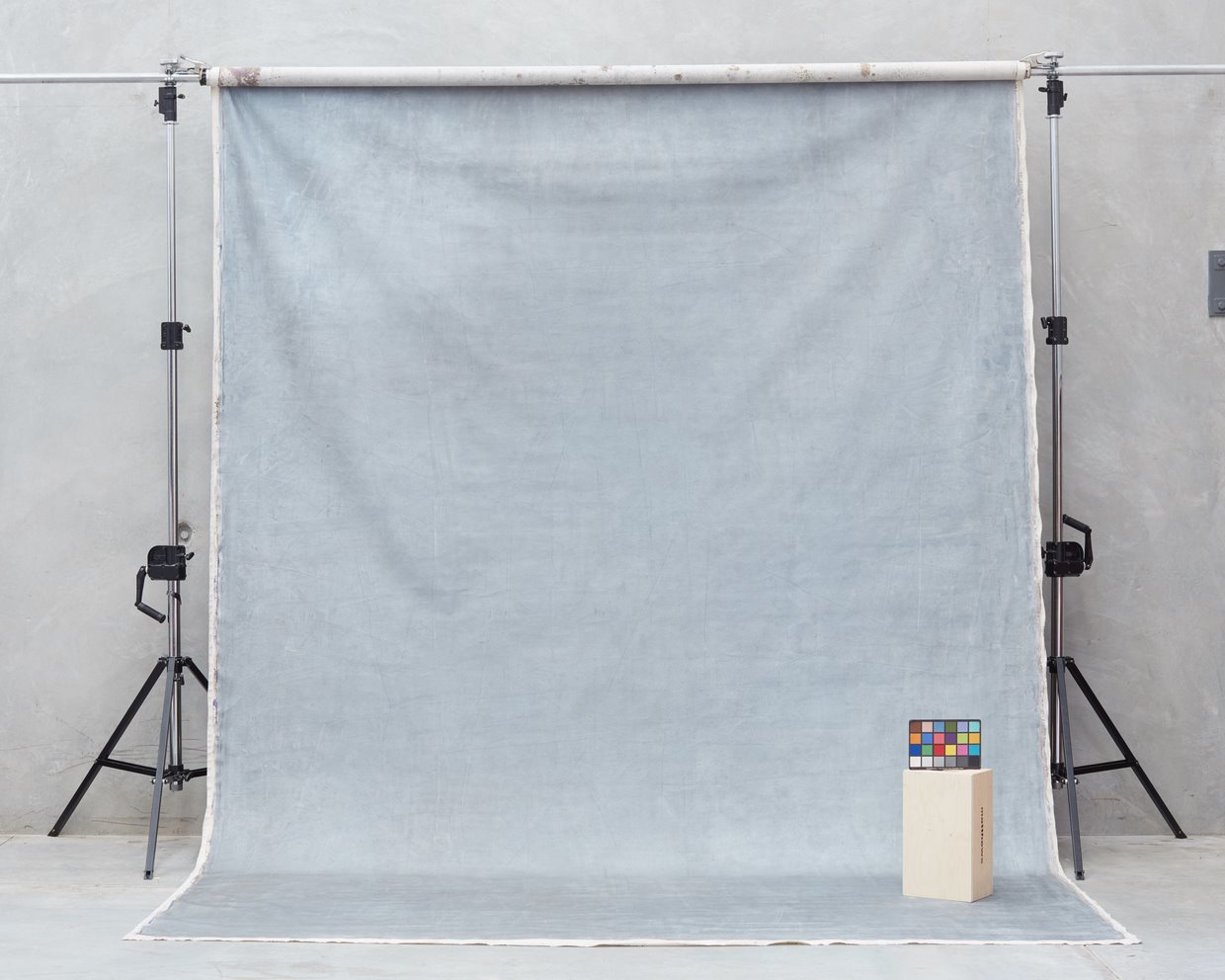 Schmidli Canvas Backdrop - Metallic Grey (Black/White) - 12' x 20' Catalogue #1591 product image