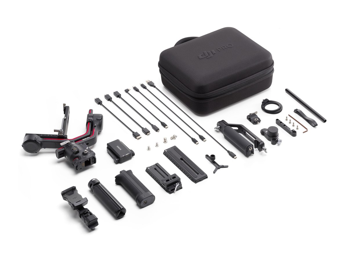 DJI RS 3 Pro Combo Gimbal product image